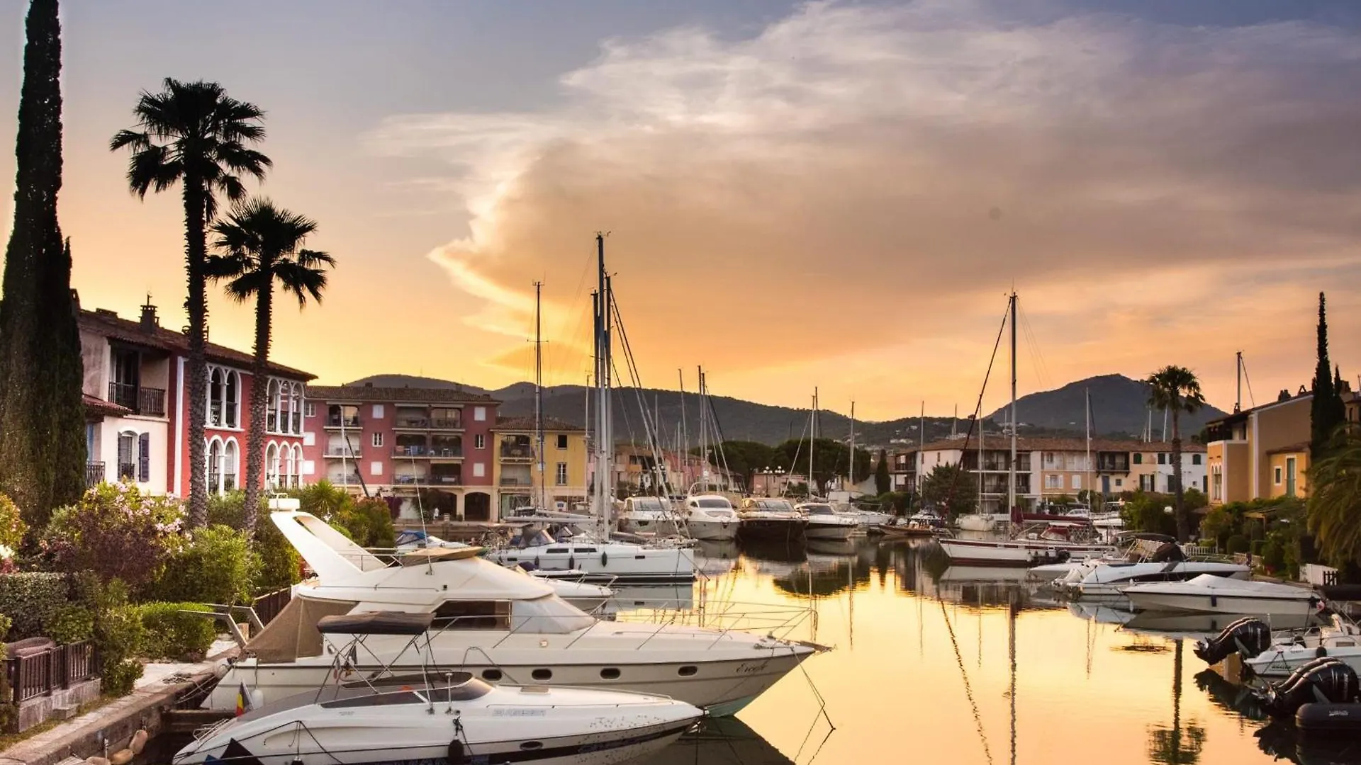 Discover A Haven Of Peace In Port Grimaud - Sea View Франция