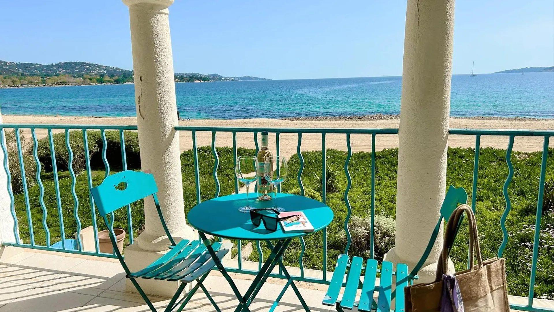 Контакты Discover A Haven Of Peace In Port Grimaud - Sea View